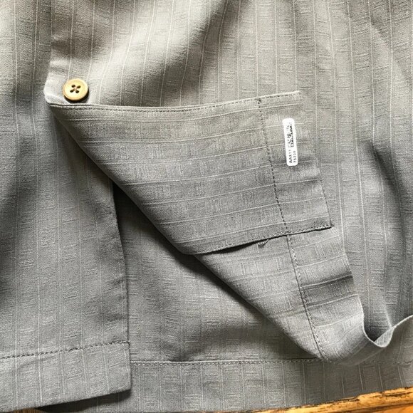 Tommy Bahama Shirt Mens XL Gray Silk Embroidered Original Fit Short Sleeve - Picture 8 of 10